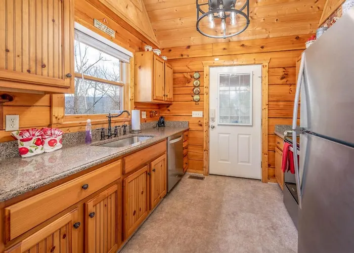 Over The Mountain - Smoky Mountain View Cabin