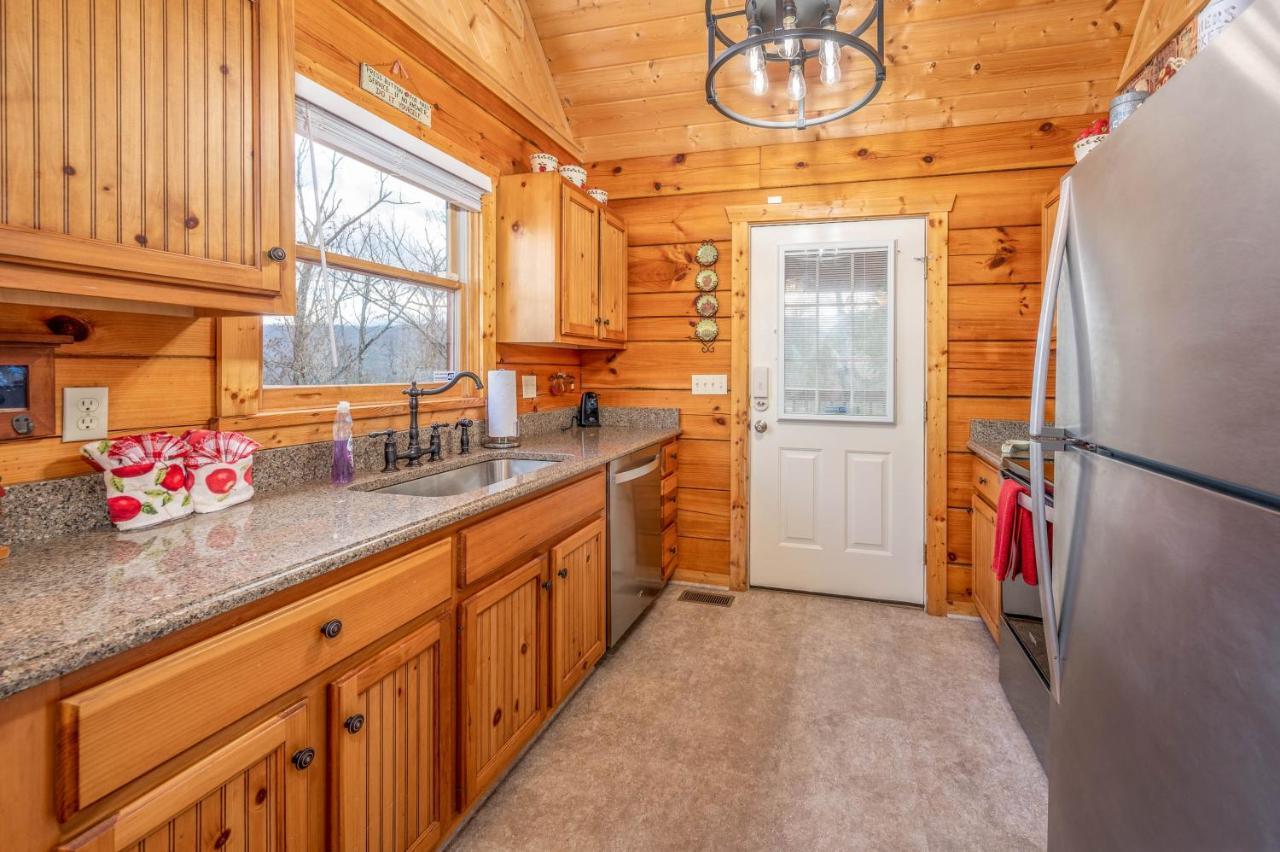Over The Mountain - Smoky Mountain View Holiday home *
