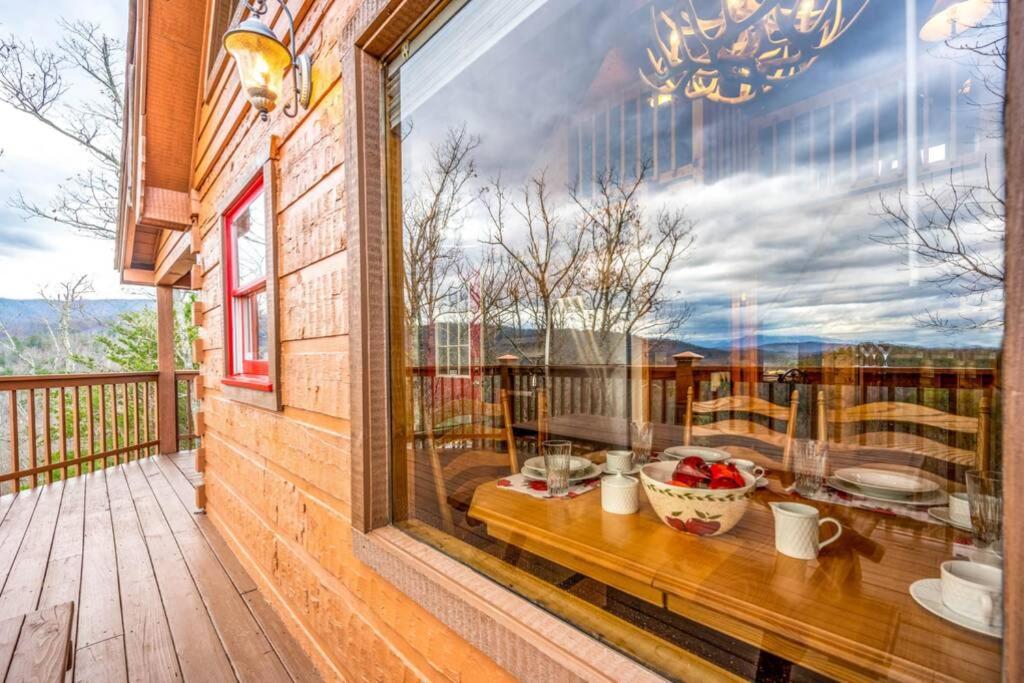 Over The Mountain - Smoky Mountain View * Sevierville