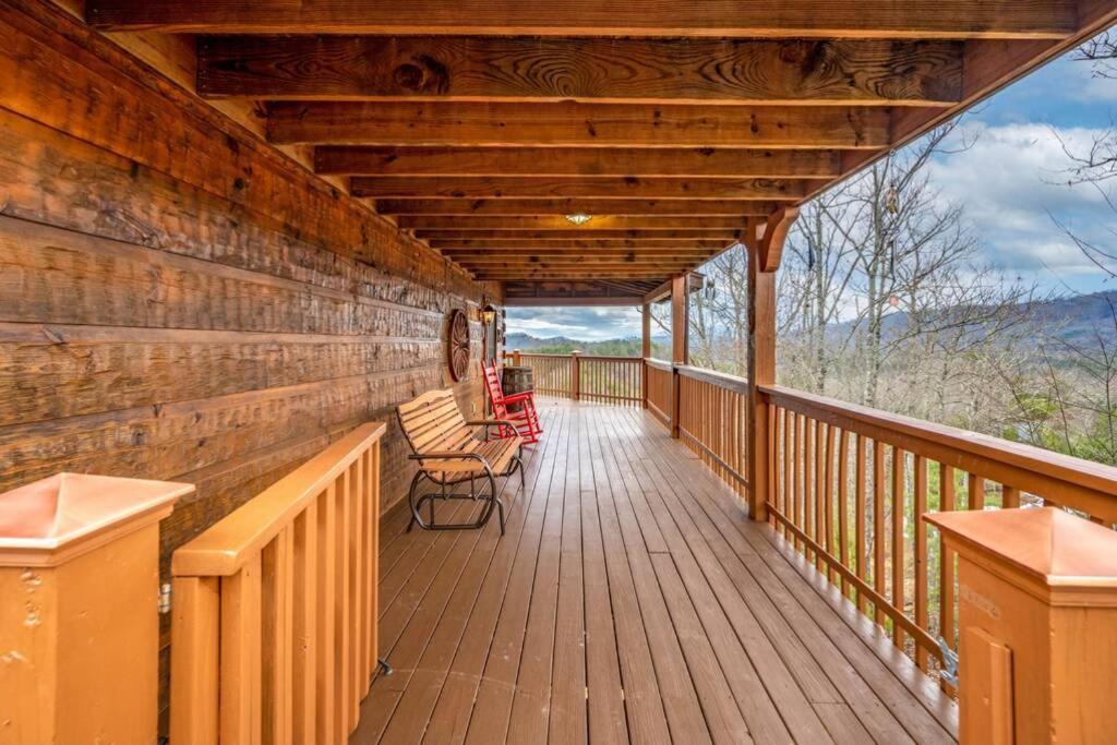 Over The Mountain - Smoky Mountain View Holiday home *
